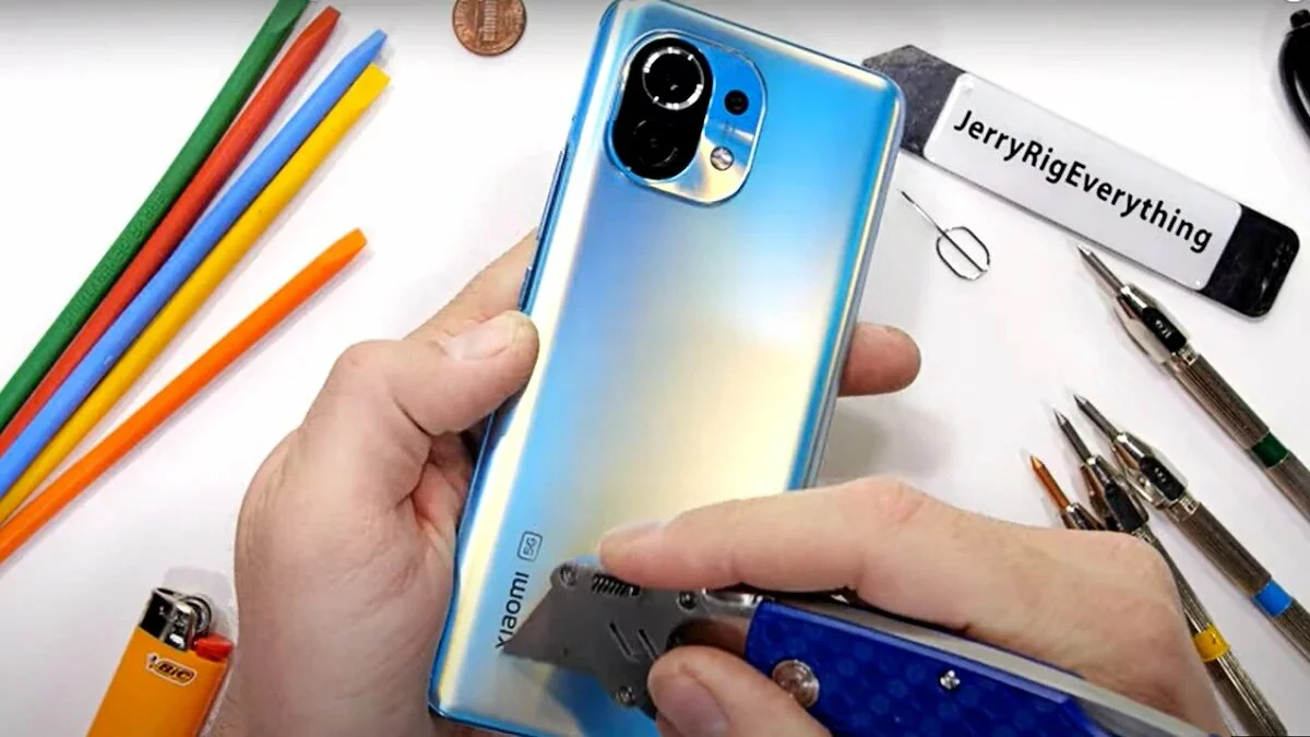 Mi 11 Performs Well in JerryRigEverything’s Durability Test