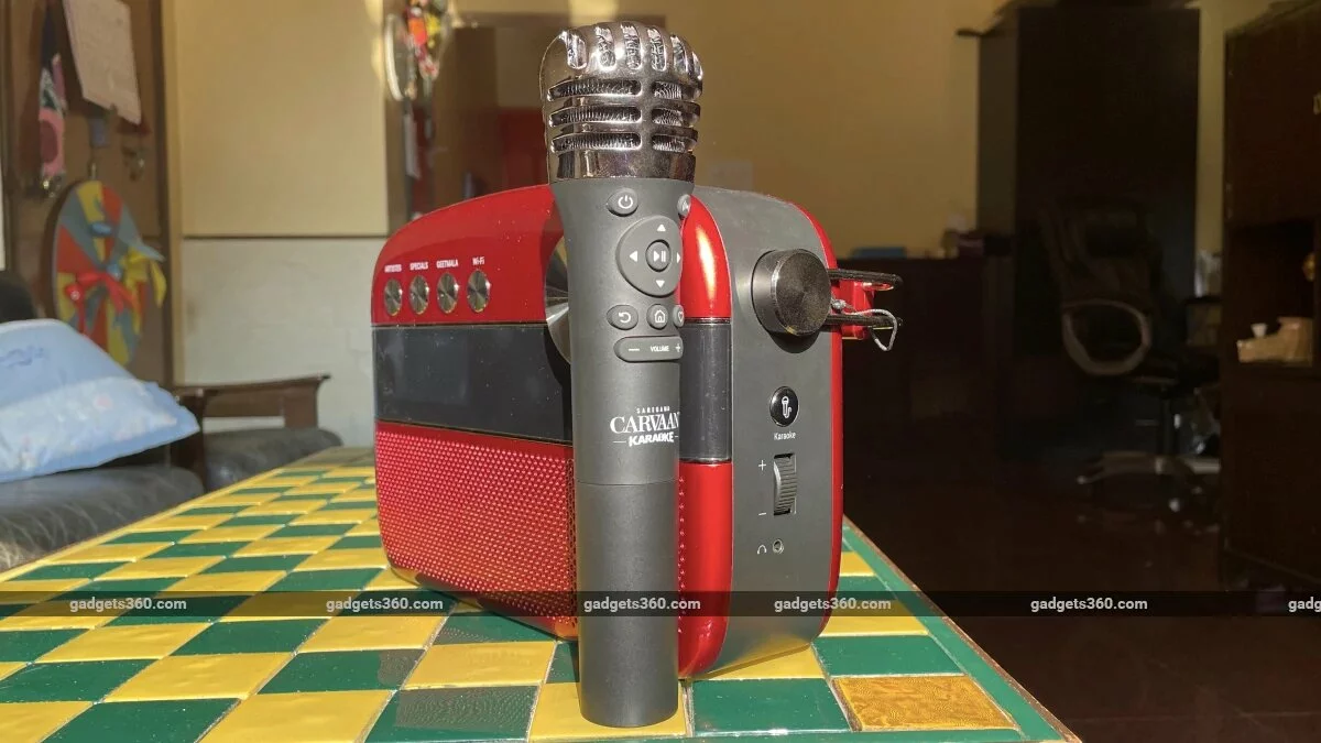 Saregama Carvaan Karaoke Review: Pre-Loaded Songs and the Ability to Sing Along